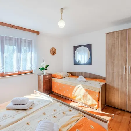 Nature Hideaway Homes With Sauna - Two Bedroom Feriehus Slap ob Idrijci