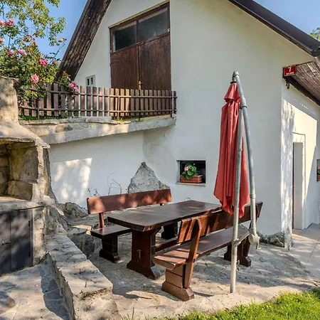 بيت للعطل Nature Hideaway Homes With Sauna - Two Bedroom Slap ob Idrijci