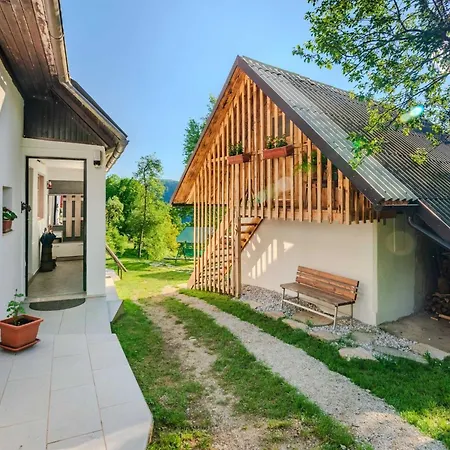 بيت للعطل Nature Hideaway Homes With Sauna - Two Bedroom *