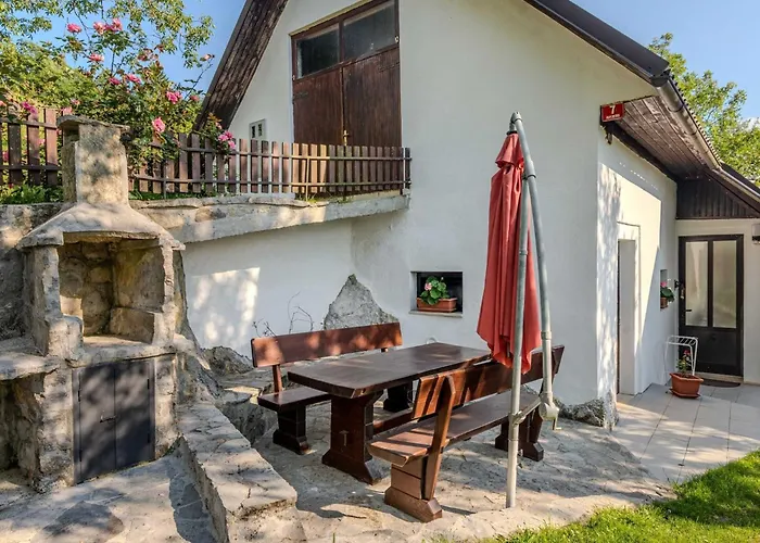 بيت للعطل Nature Hideaway Homes With Sauna - Two Bedroom Slap ob Idrijci