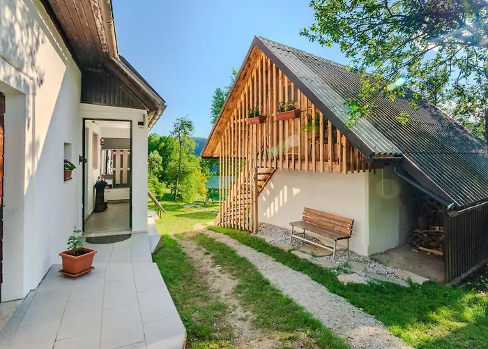 بيت للعطل Nature Hideaway Homes With Sauna - Two Bedroom *